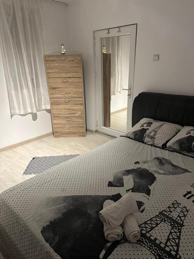 Apartamnet Regim Hotelier Bucureşti Ngoại thất bức ảnh